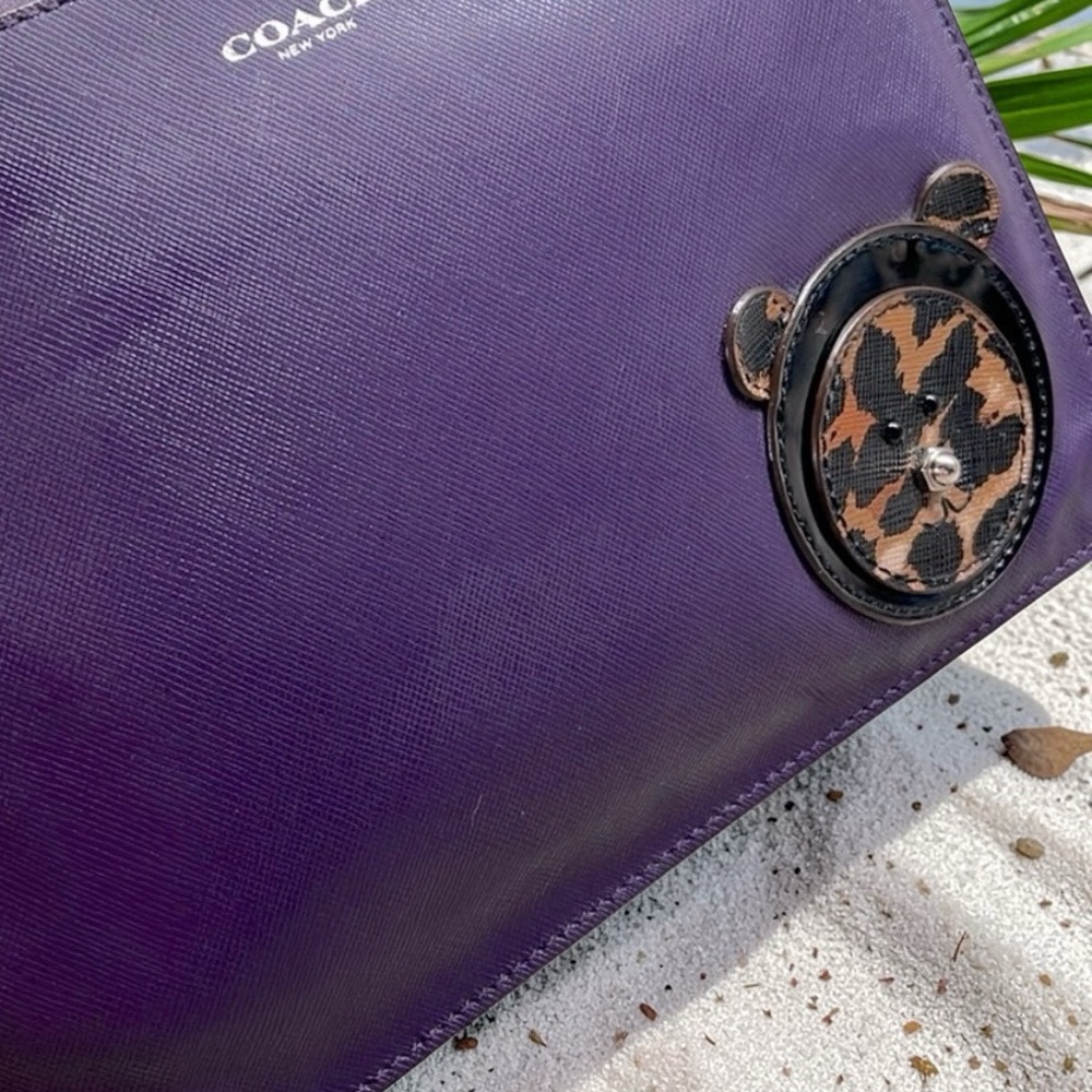Coach vintage Y2K Darcy LARGE leather clutch pouch w/ bear accent EUC 10 x 6 - Picture 8 of 14